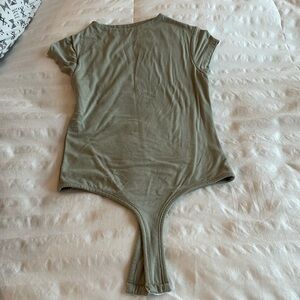 MISS LOLA WOMEN BODYSUIT SIZE SMALL